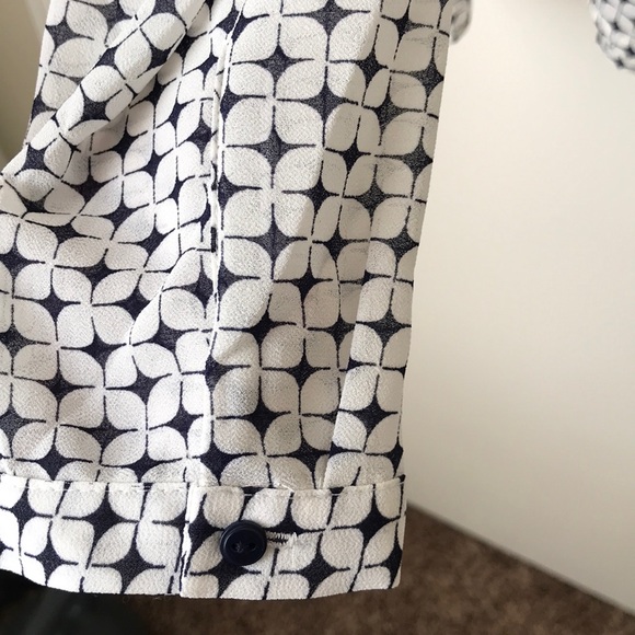 H&M button front blouse - Picture 4 of 4